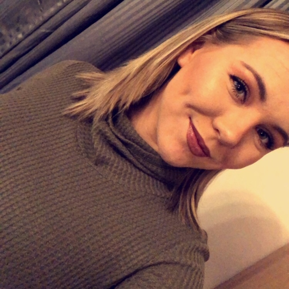Meet your Posher, Jacqueline